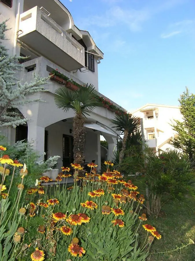באסקה Apartments M Bozo Ideal For Relaxing Holidays